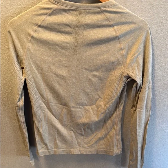 Women’s Light Oak Salta Seamless Longsleeve Underscrub - Picture 4 of 4